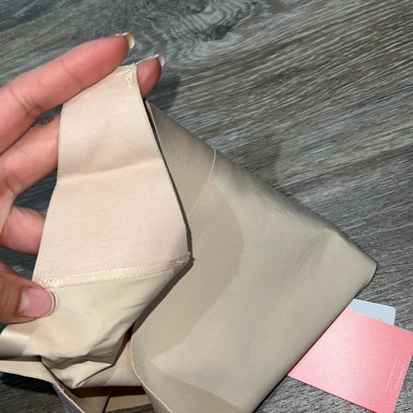 Spanx Undietectable Smooth Seamless Soft Nude Panties - Picture 5 of 7